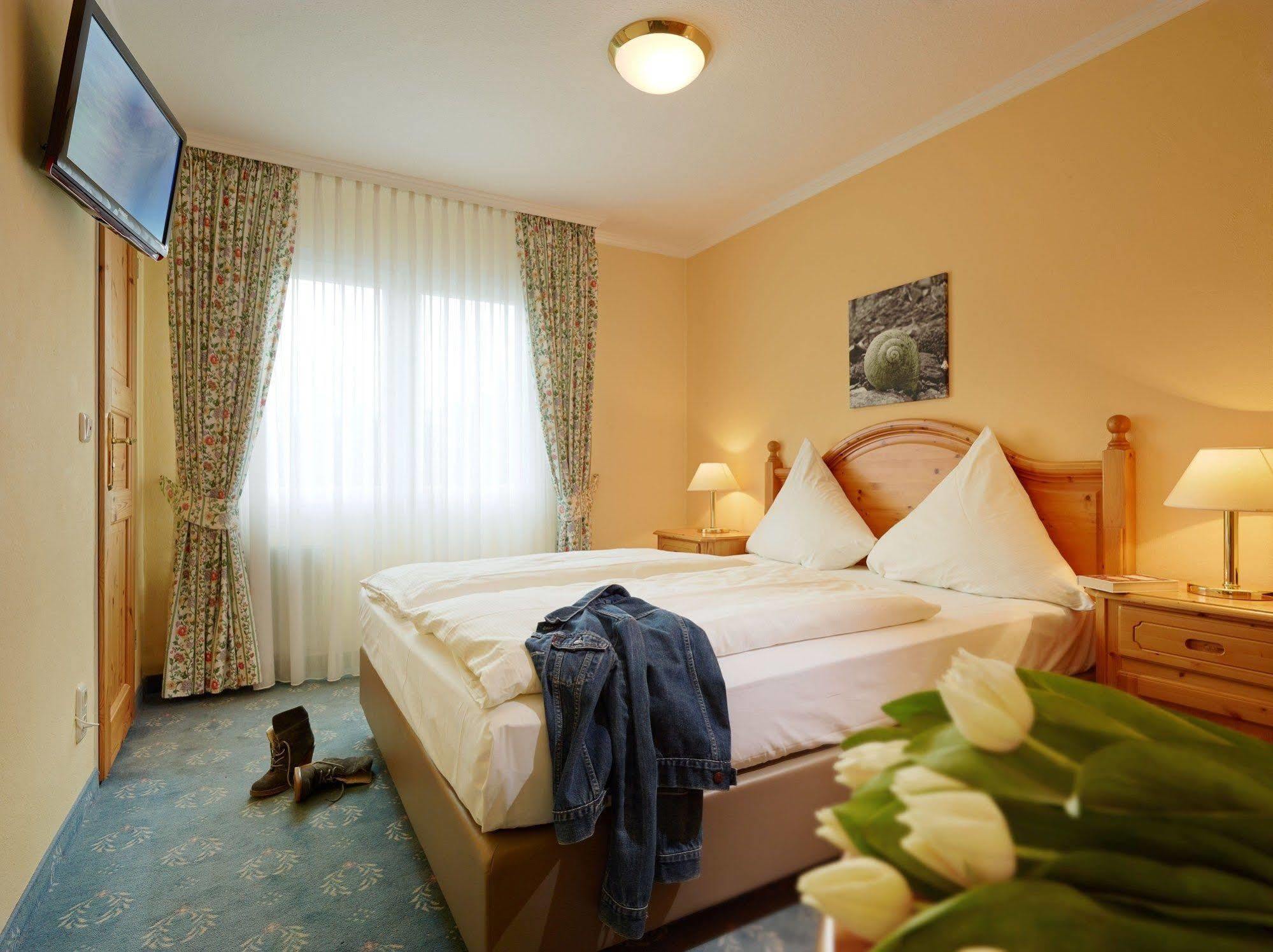 Ringhotel Boemers Mosel Landhotel Alf Exterior photo